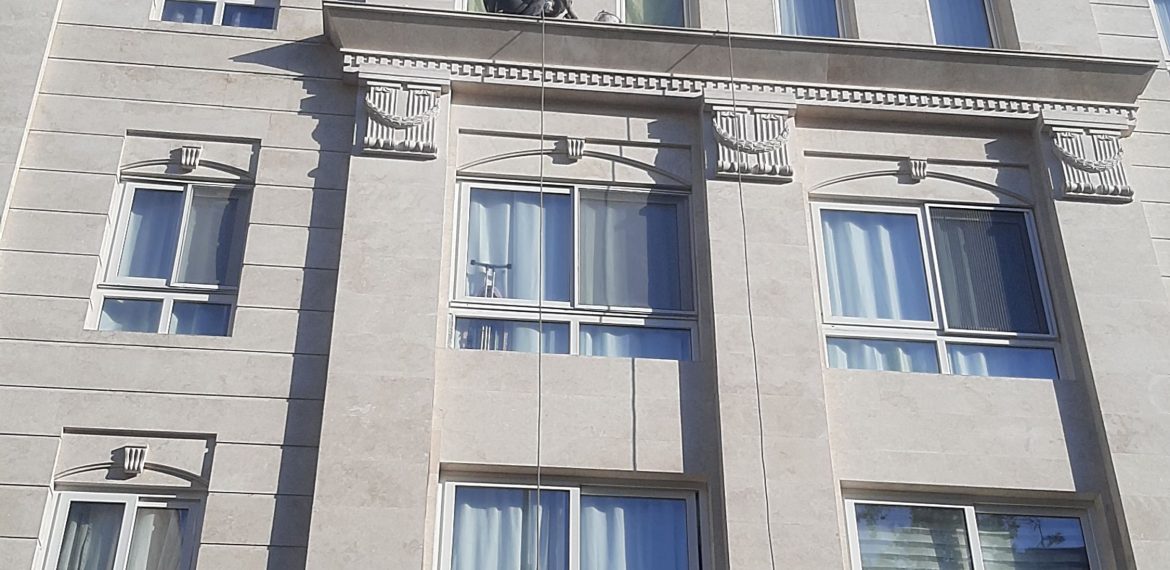 نماشویی در تهرانسر،آزادی